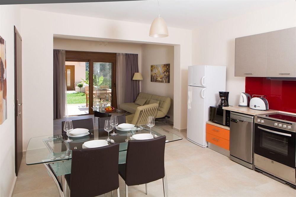 Pantheon Villas & Suites Vlikhádha Екстериор снимка