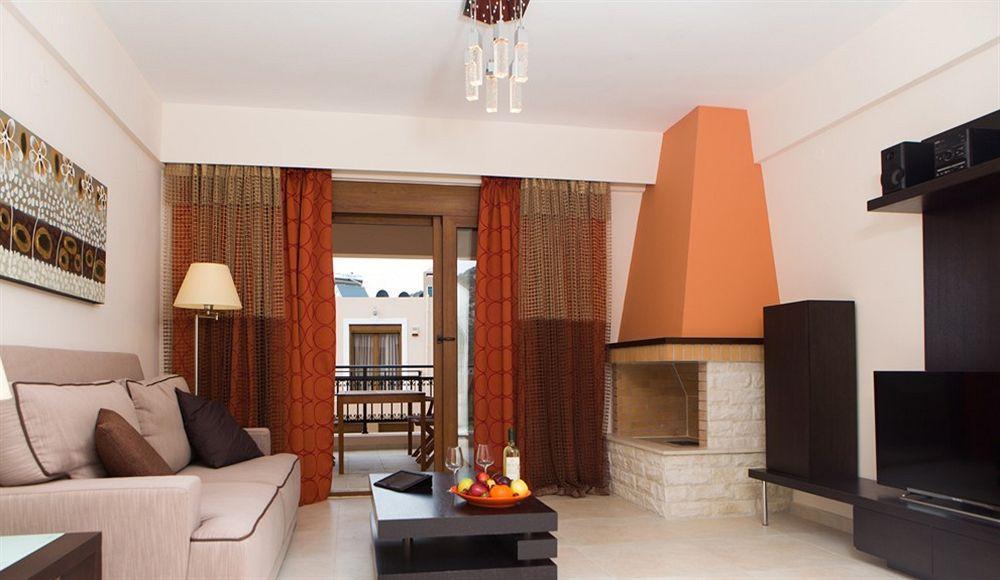 Pantheon Villas & Suites Vlikhádha Екстериор снимка