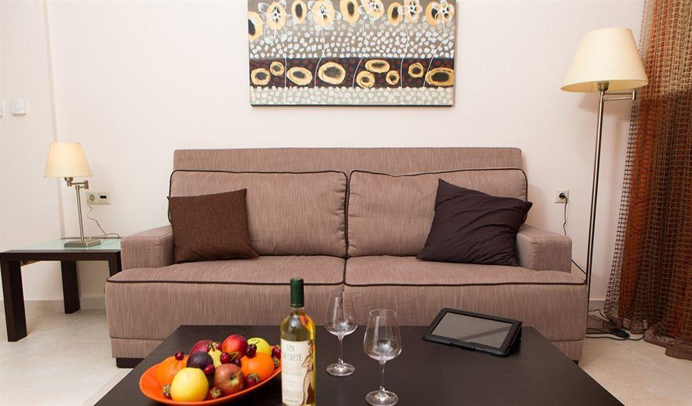 Pantheon Villas & Suites Vlikhádha Екстериор снимка