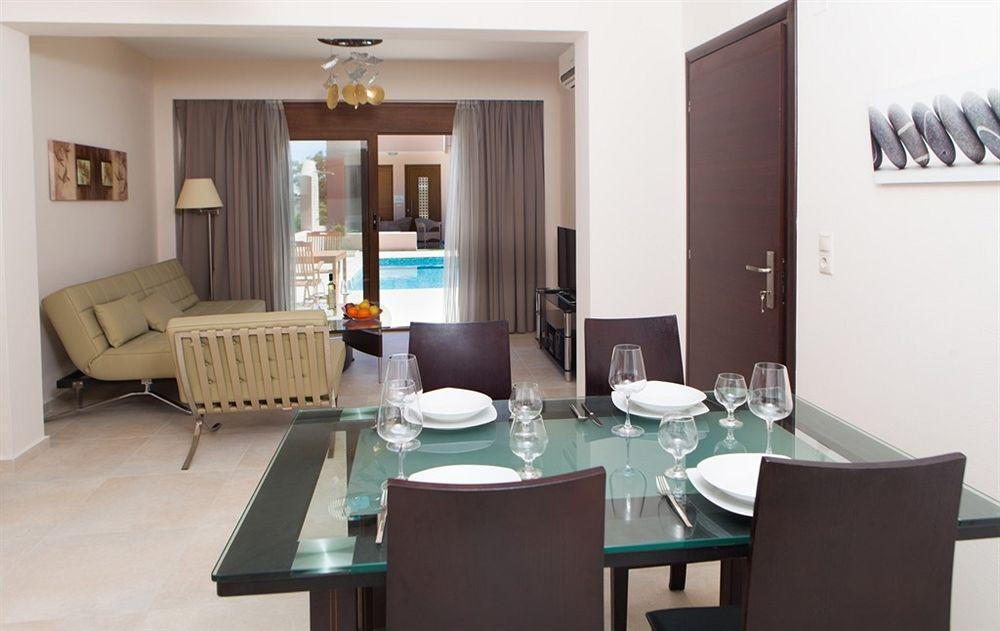 Pantheon Villas & Suites Vlikhádha Екстериор снимка