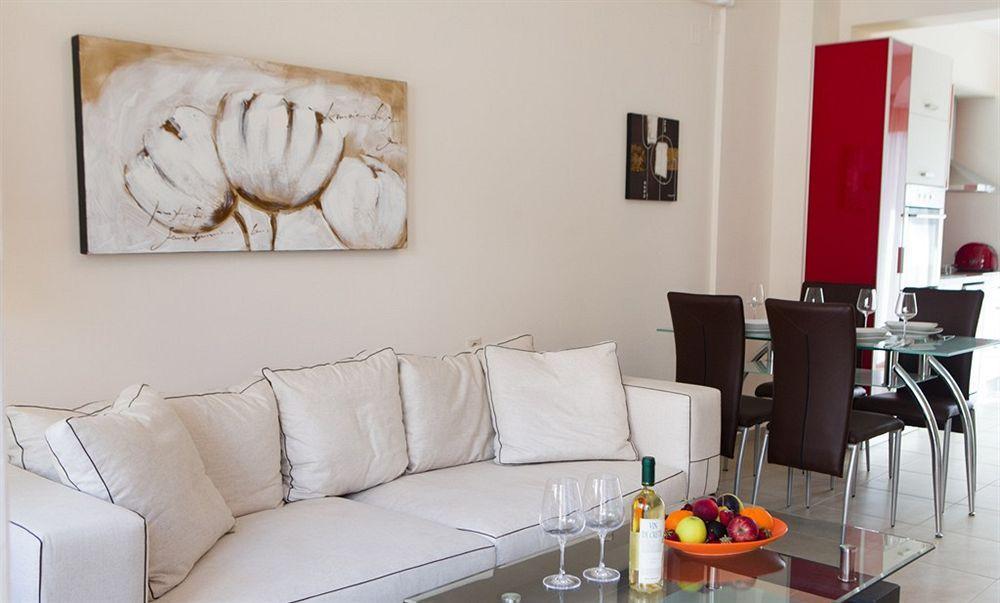 Pantheon Villas & Suites Vlikhádha Екстериор снимка
