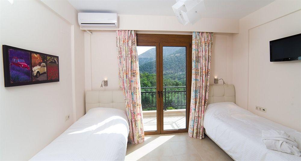 Pantheon Villas & Suites Vlikhádha Екстериор снимка
