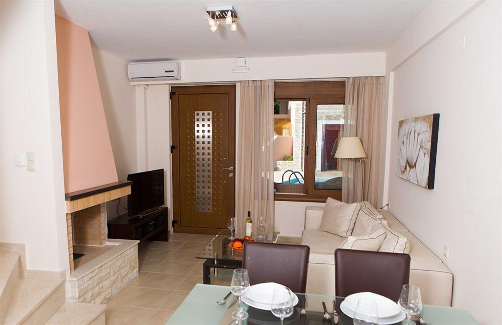 Pantheon Villas & Suites Vlikhádha Екстериор снимка
