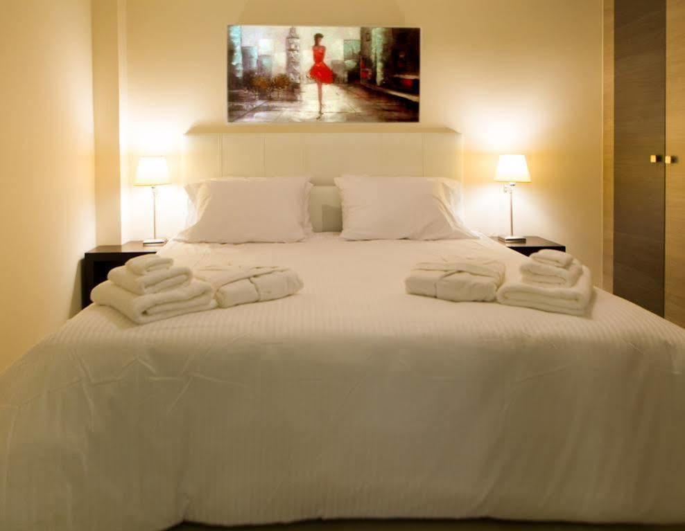 Pantheon Villas & Suites Vlikhádha Екстериор снимка